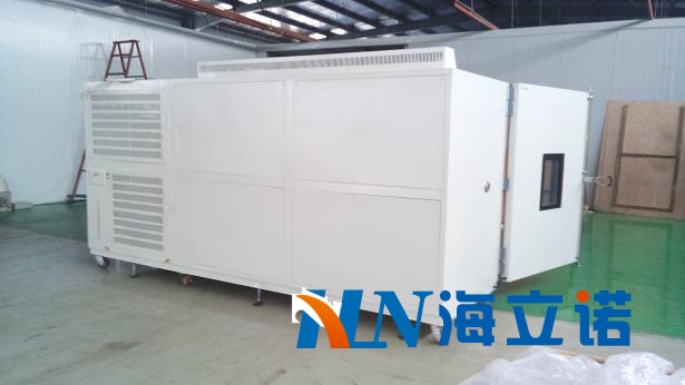 我公司工作人員給客戶安裝高低溫濕試驗箱